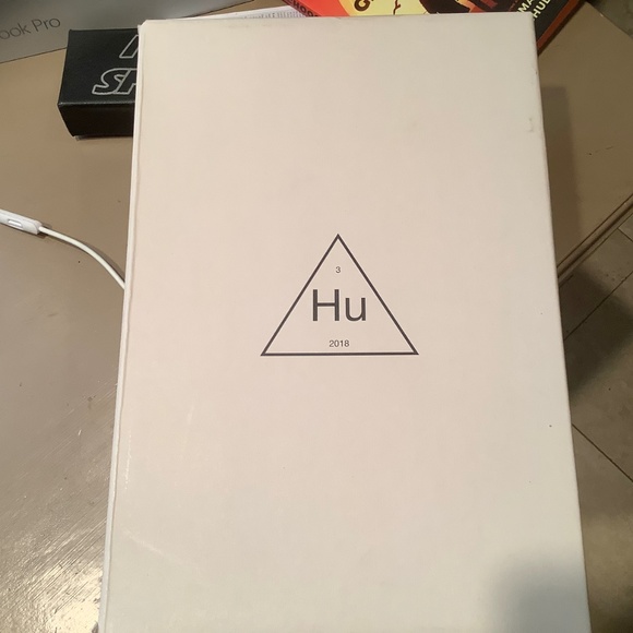 Sneakers - Picture 4 of 8